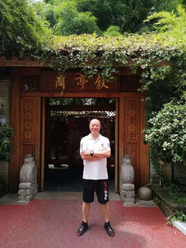 李国伟的第四张照片--福建认干亲服务网