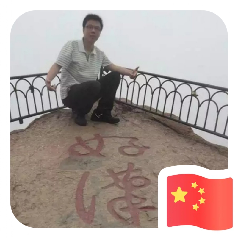 一只小虎牙的第一张照片--福建认干亲服务网