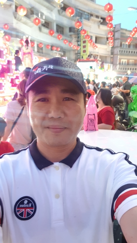 小陳的第一张照片--福建认干亲服务网