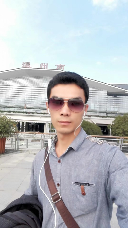 错把真心喂了狗的第三张照片--福建认干亲服务网