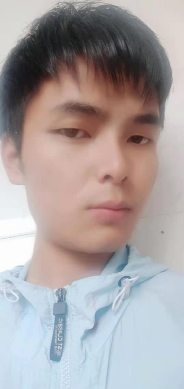 安静的男生的第一张照片--福建认干亲服务网