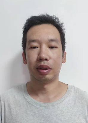 微笑的第二张照片--福建认干亲服务网