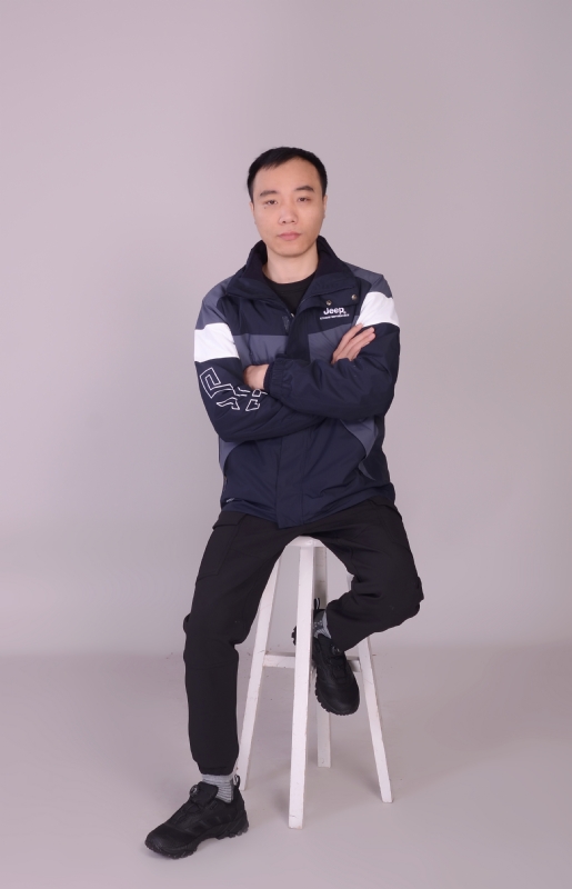 一只孤单的猫的第一张照片--福建认干亲服务网